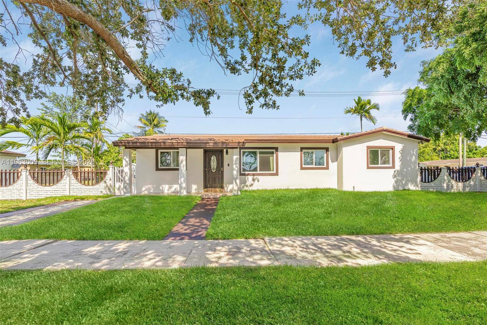 2901 SW 92nd AveMiami - picture