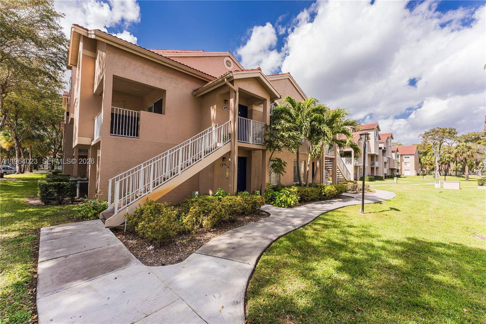 10521 SW 157th PlMiami - Condo 1-4 Stories,Condo condo unit 102 - picture