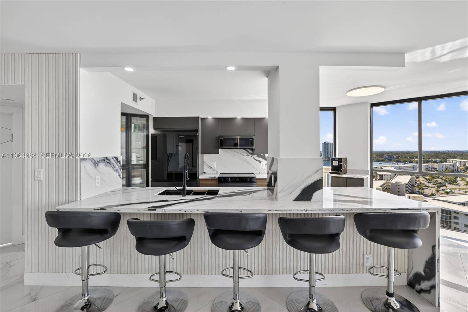 1000 Island BlvdAventura - Condo 5+ Stories,Condo condo unit 1710 - picture