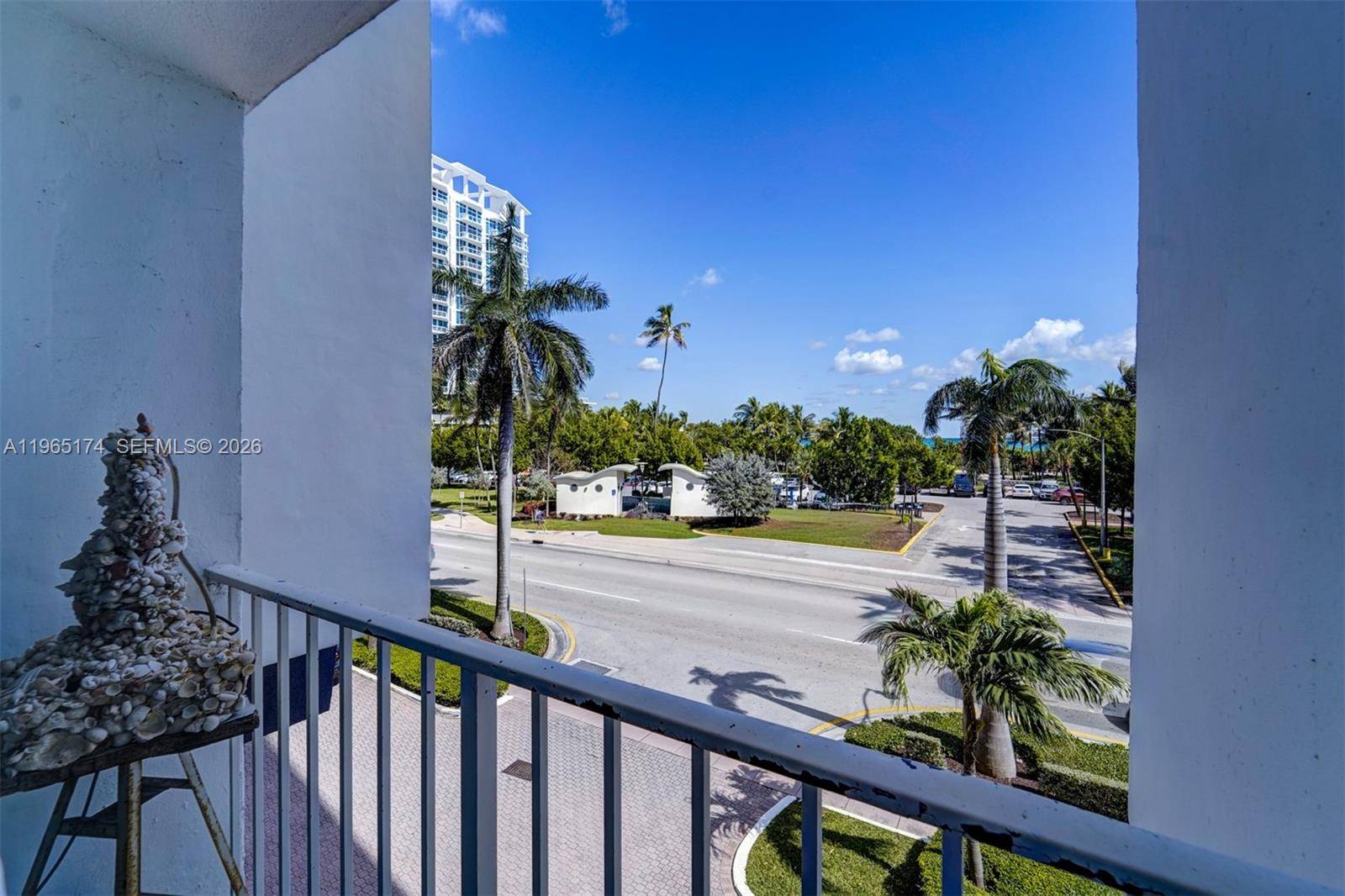 6450 Collins AveMiami Beach - Condo 5+ Stories,Condo condo unit 202 - picture