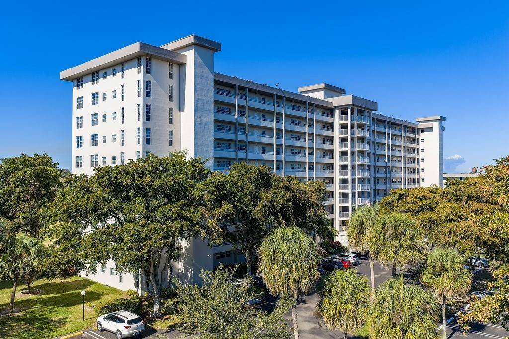575 OaksPompano Beach - Condo condo unit 1002 - picture