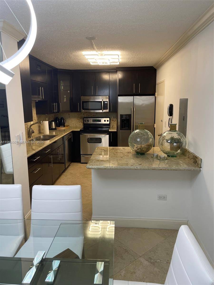 5555 Collins AveMiami Beach - Condo/Co-Op/Seasonal,Condo condo unit 7Z - picture
