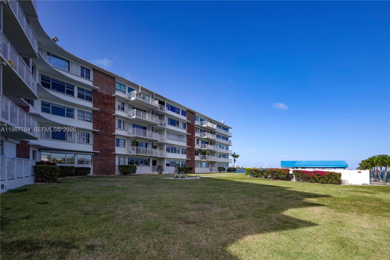 1700 NE 105th StMiami Shores - Condo 5+ Stories,Condo condo unit 512 - picture