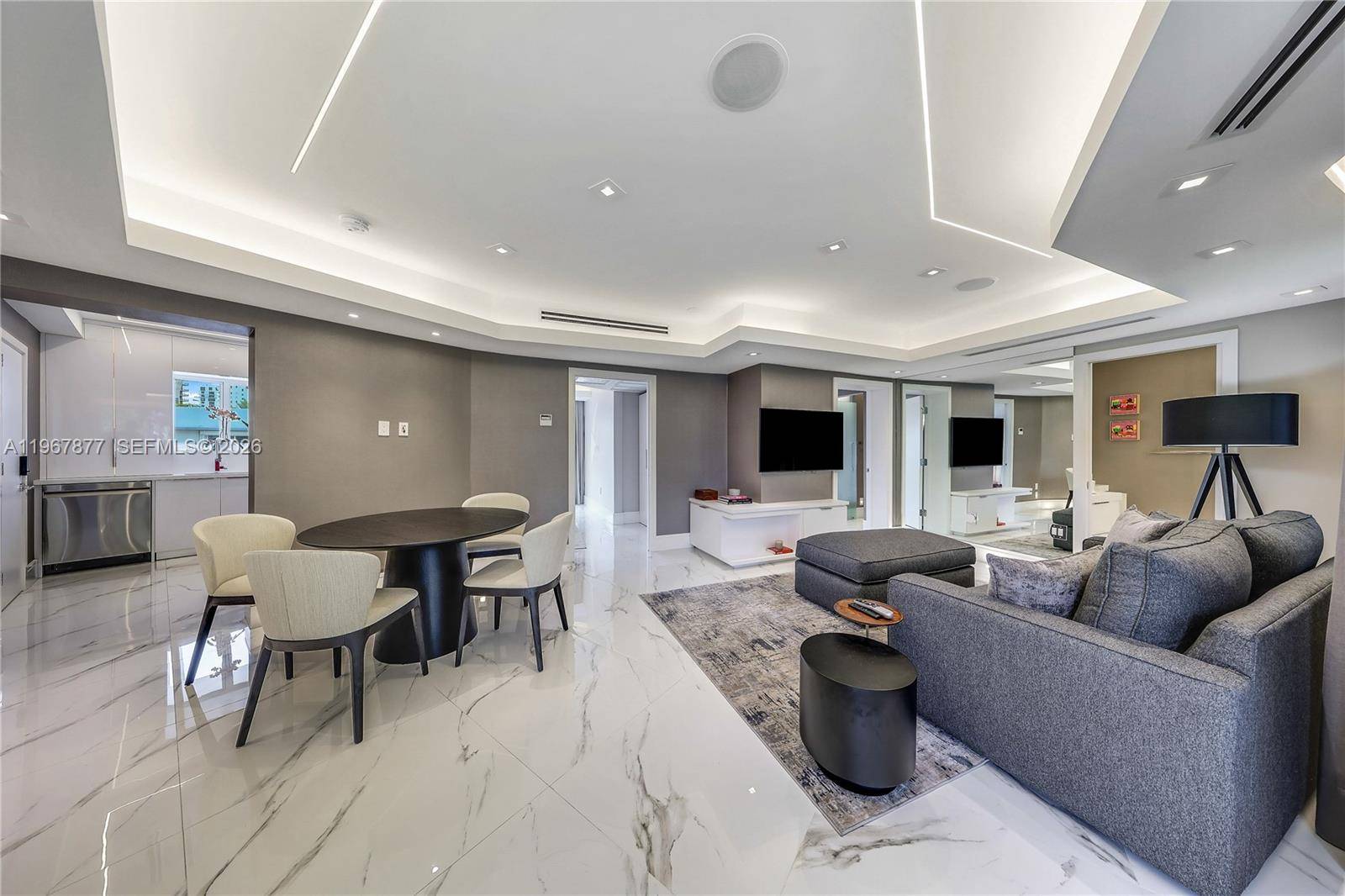 10190 Collins AveBal Harbour - Condo/Co-Op/Seasonal,Co-Op condo unit 203 - picture