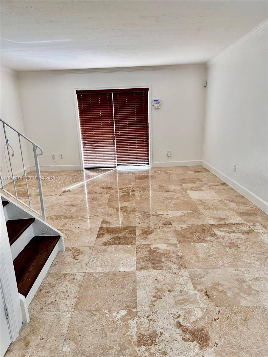 8600 SW 67th AvePinecrest - Condo 1-4 Stories,Condo condo unit 942 - picture