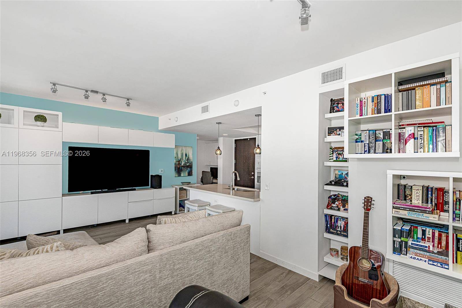 999 SW 1st AveMiami - Condo 5+ Stories,Condo condo unit 3215 - picture