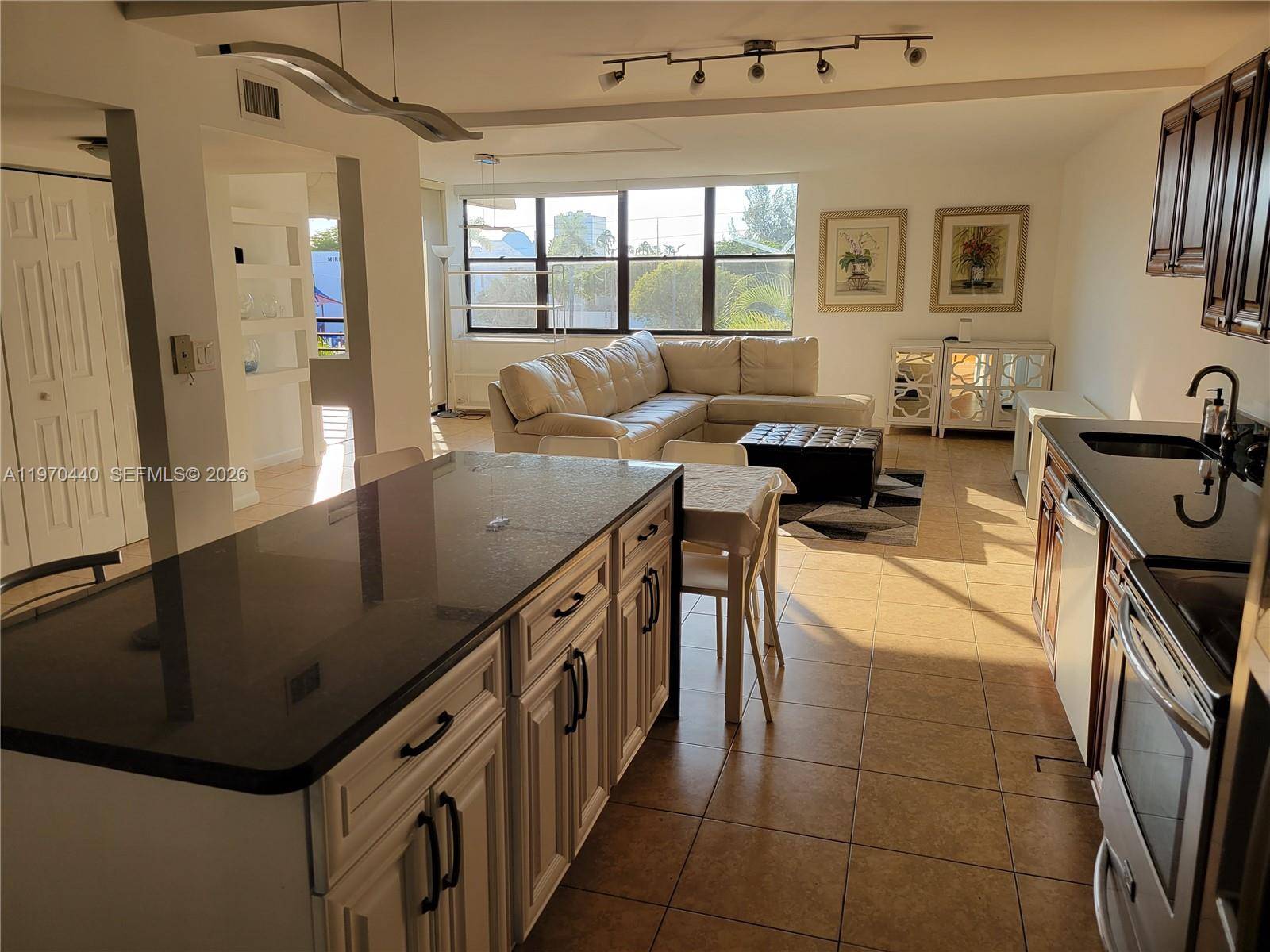 20381 NE 30th AveAventura - Condo/Co-Op/Annual,Condo condo unit 324-7 - picture