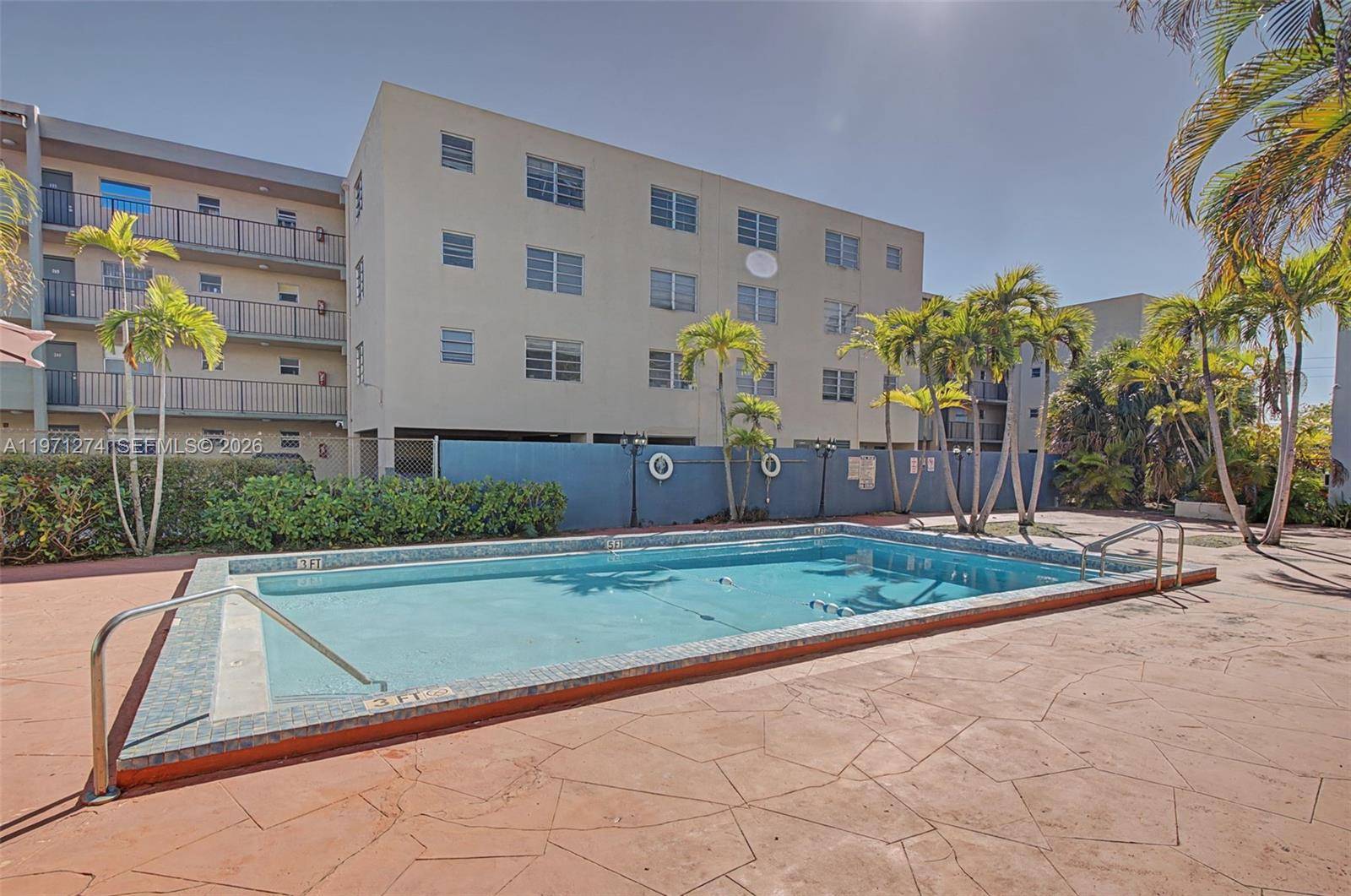 399 NW 72nd AveMiami - Condo 1-4 Stories,Condo condo unit 320 - picture