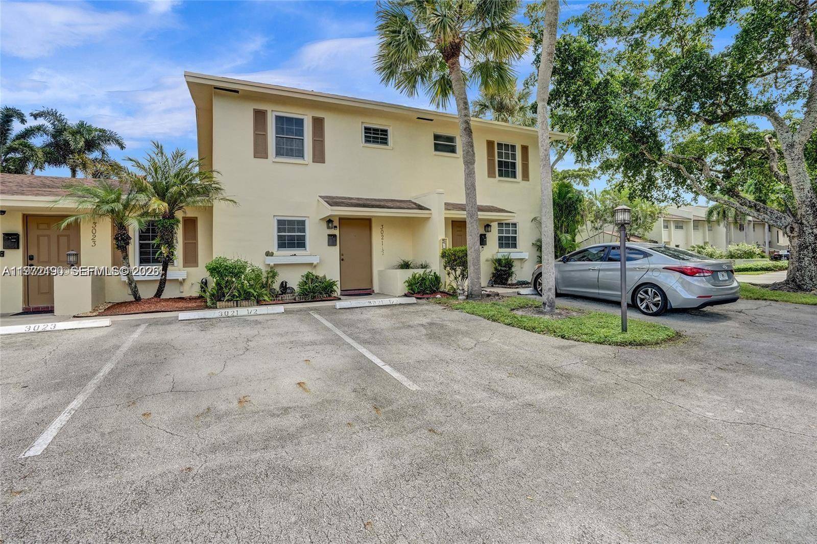 3021 NW 68th StFort Lauderdale - Townhouse condo unit 11G - picture