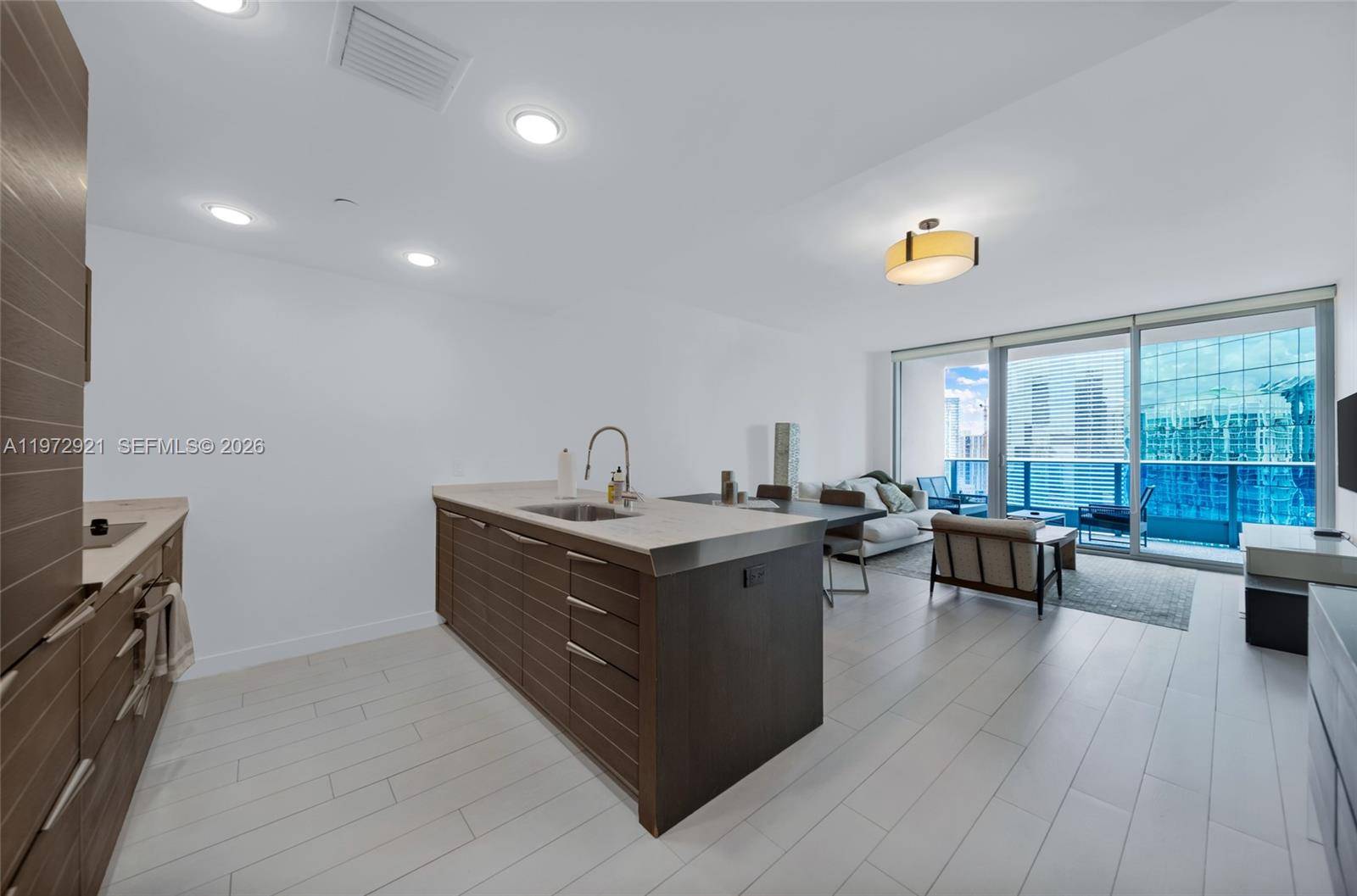 200 Biscayne Boulevard WayMiami - Condo 5+ Stories,Condo condo unit 3811 - picture