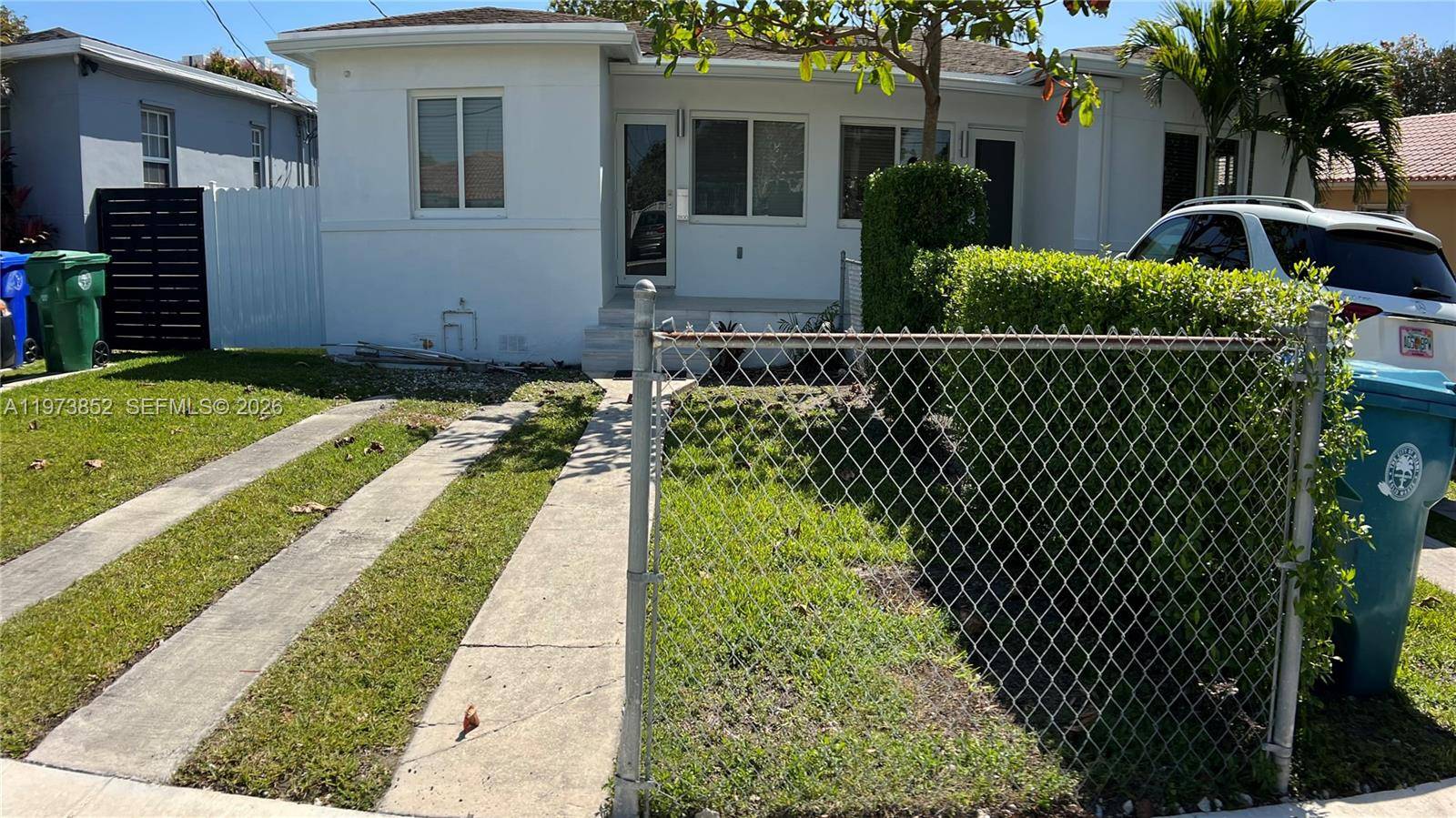 2800 SW 25th StMiami - Duplex/Tri/Quad-Annual,Apartment condo unit 1 - picture