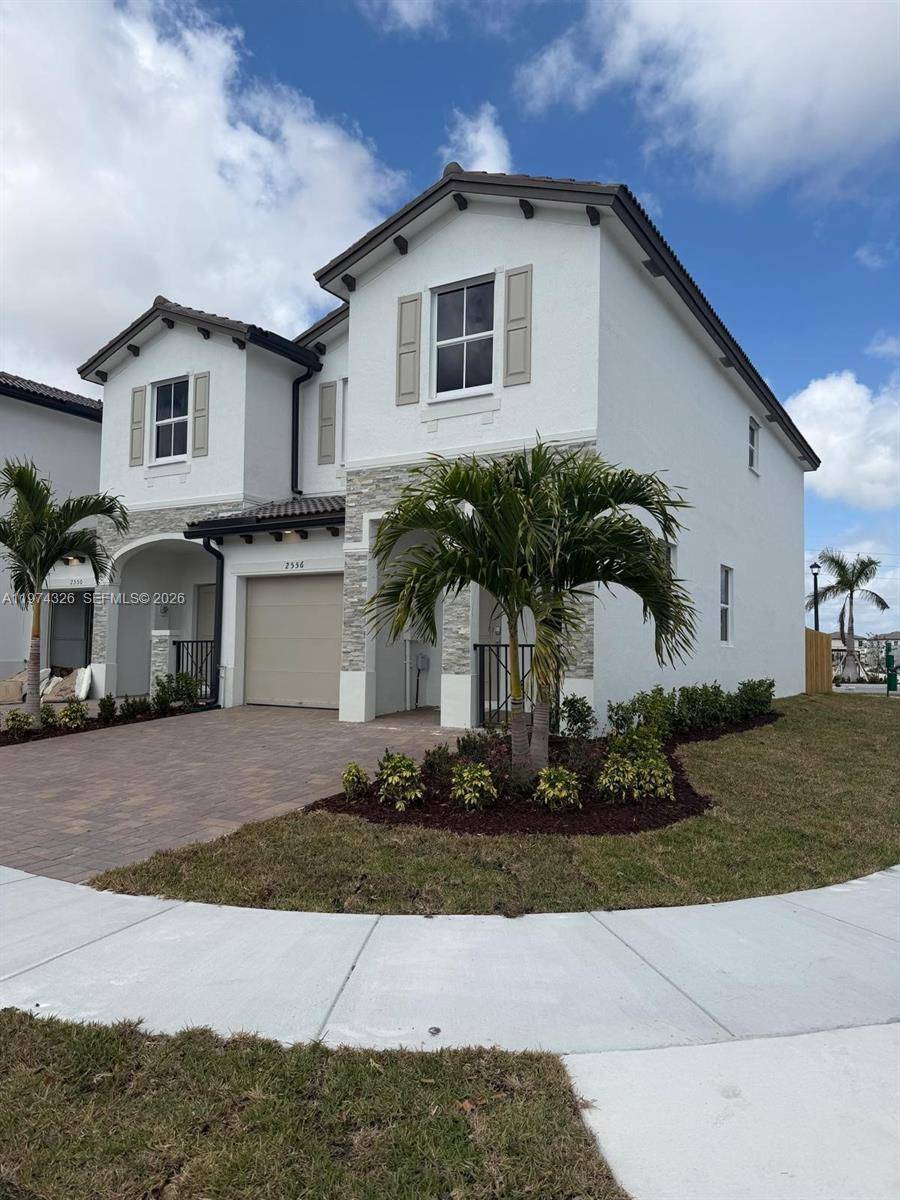 2556 SE 27th CtHomestead - Townhouse/Villa-Annual,Townhouse condo unit 2556 - picture