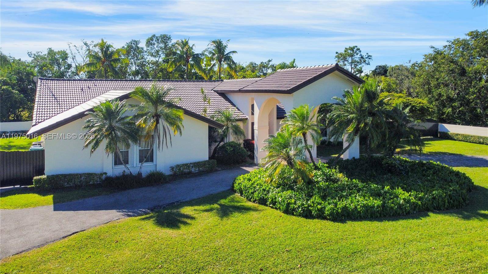 14350 SW 232nd StMiami - Single Family-Annual,House condo unit 14350 - picture