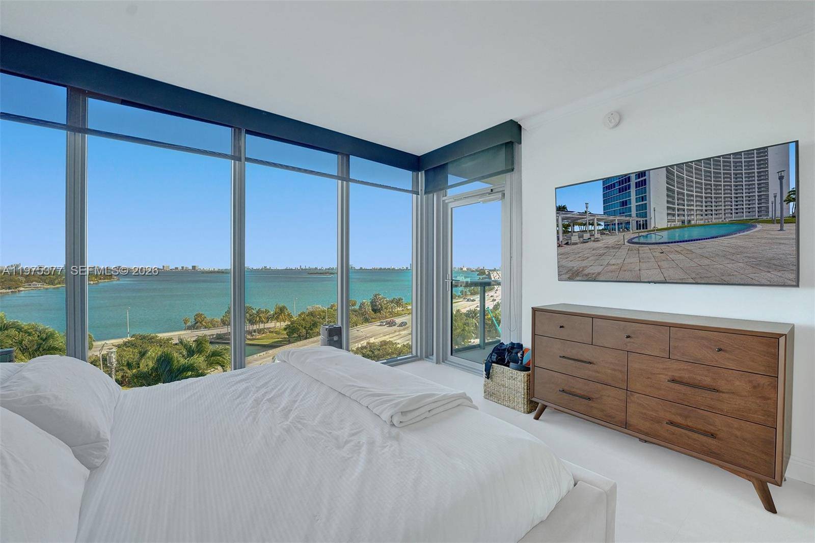 601 NE 36th StMiami - Co-Op 5+ Stories,Condo condo unit 811 - picture