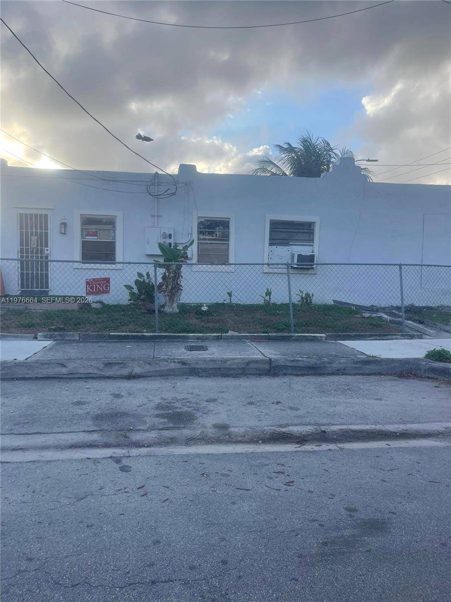 664 NW 77th StMiami - picture