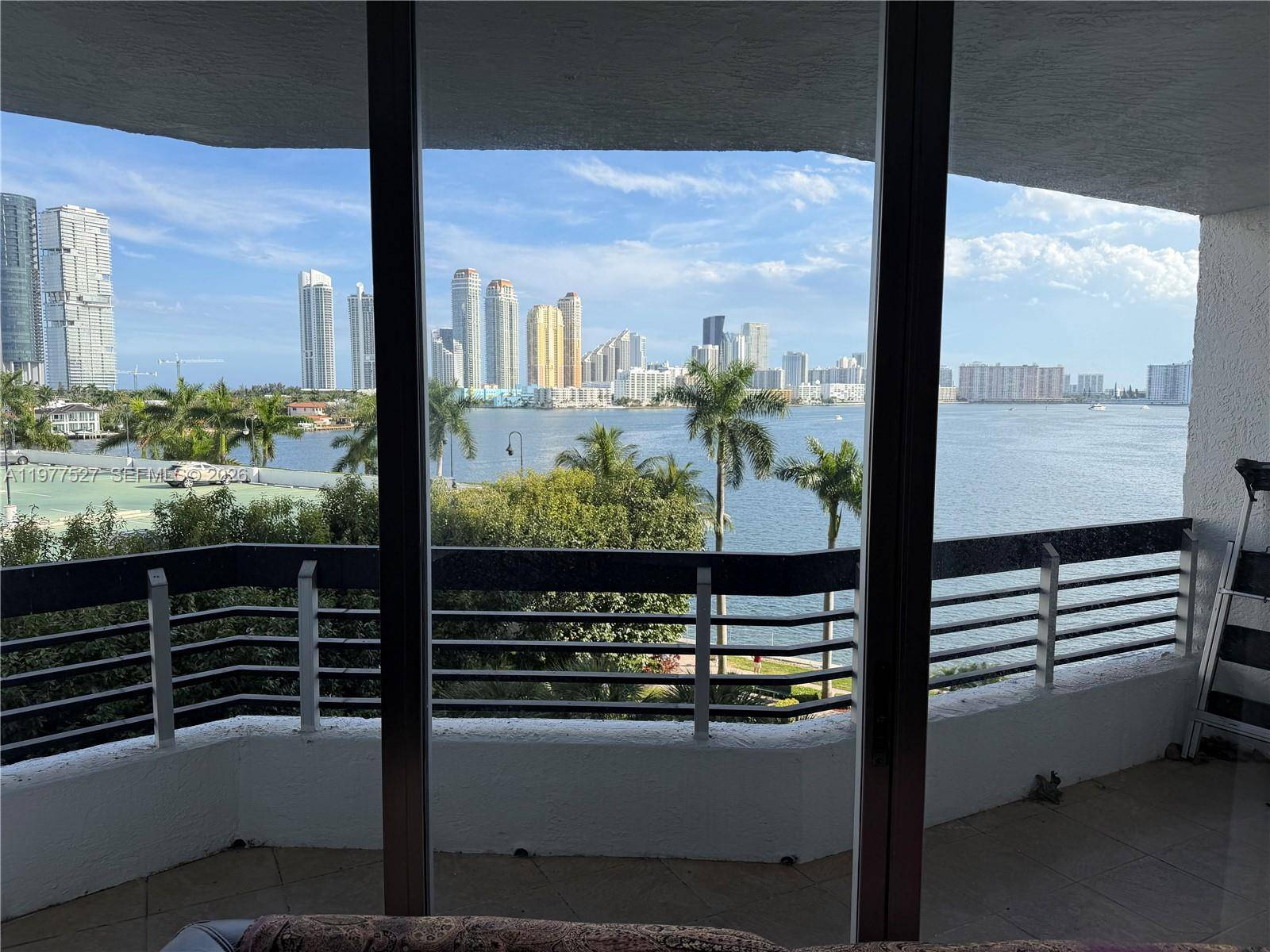 3600 Mystic Pointe DrAventura - Condo 5+ Stories,Condo condo unit 615 - picture