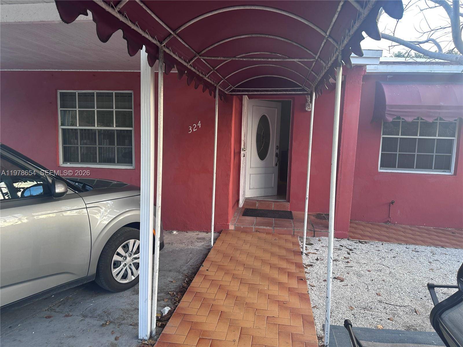 324 NW 47th StMiami - picture