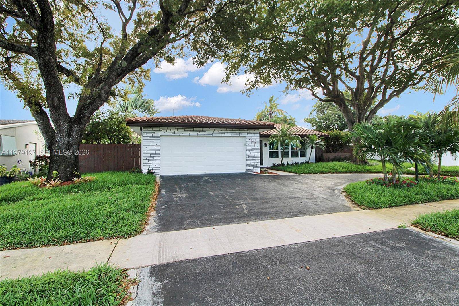 5300 Adams StHollywood - Single Family-Annual,House condo unit n/a - picture