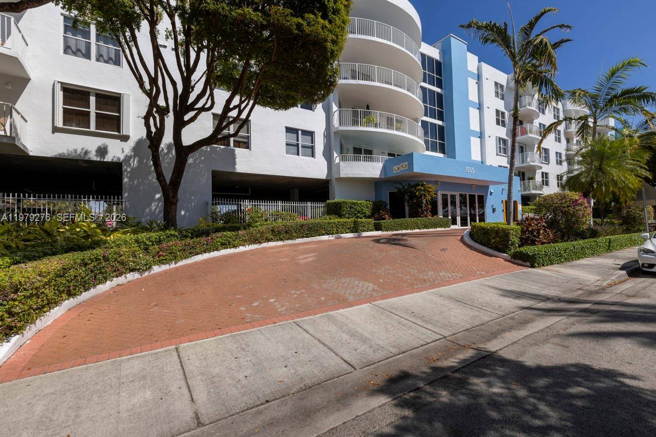 1555 N Treasure DrNorth Bay Village - Condo 5+ Stories,Condo condo unit 506 - picture