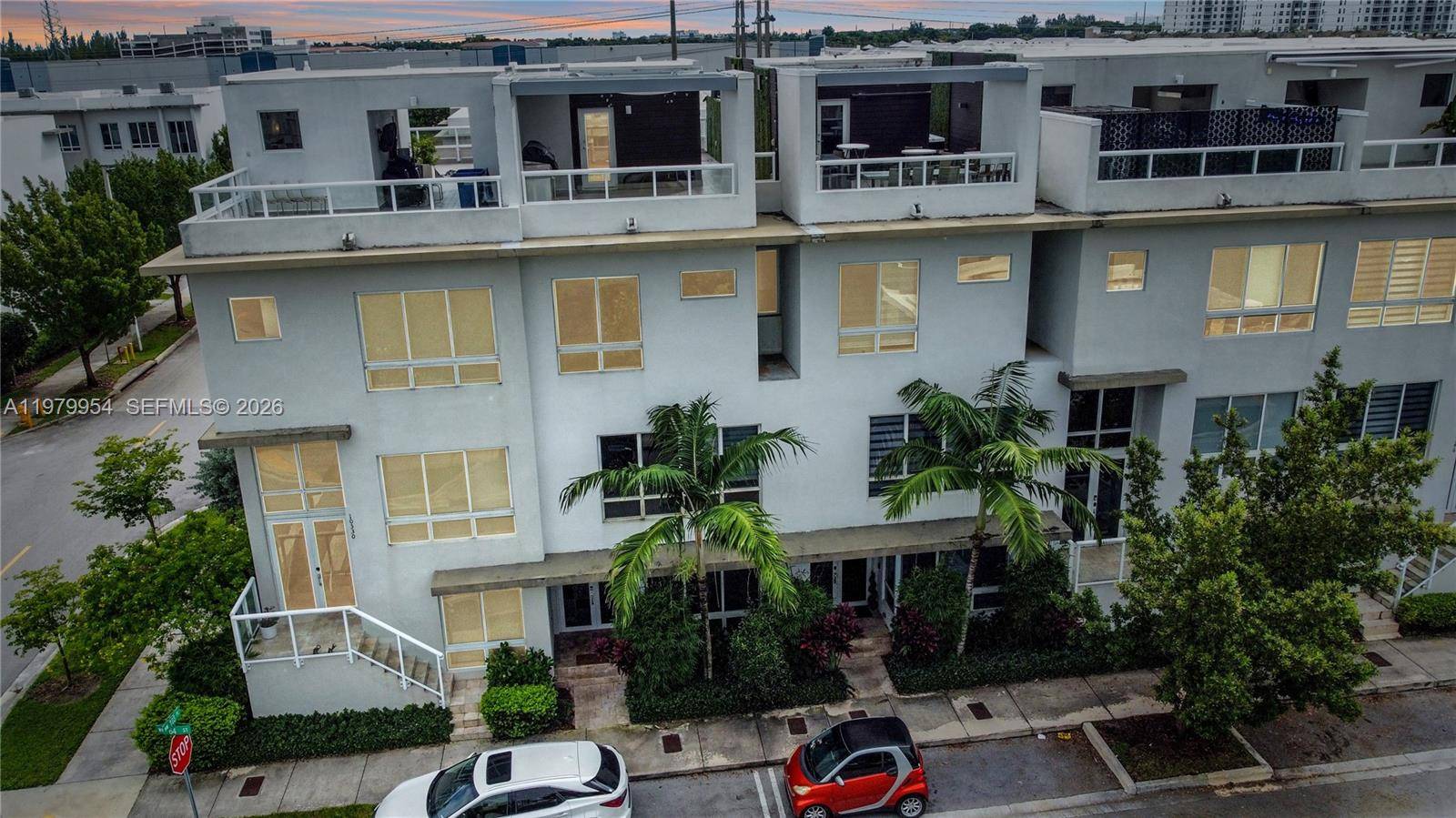 10336 NW 64th StDoral - Townhouse/Villa-Annual,Townhouse condo unit . - picture