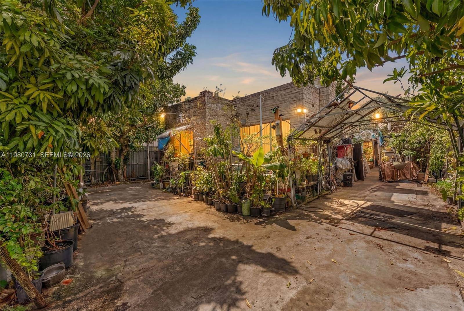 7740 NW 9th AveMiami - picture