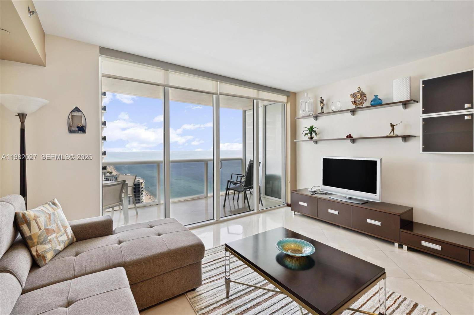 1830 S Ocean DrHallandale Beach - Condo/Co-Op/Seasonal,Condo condo unit 3909 - picture