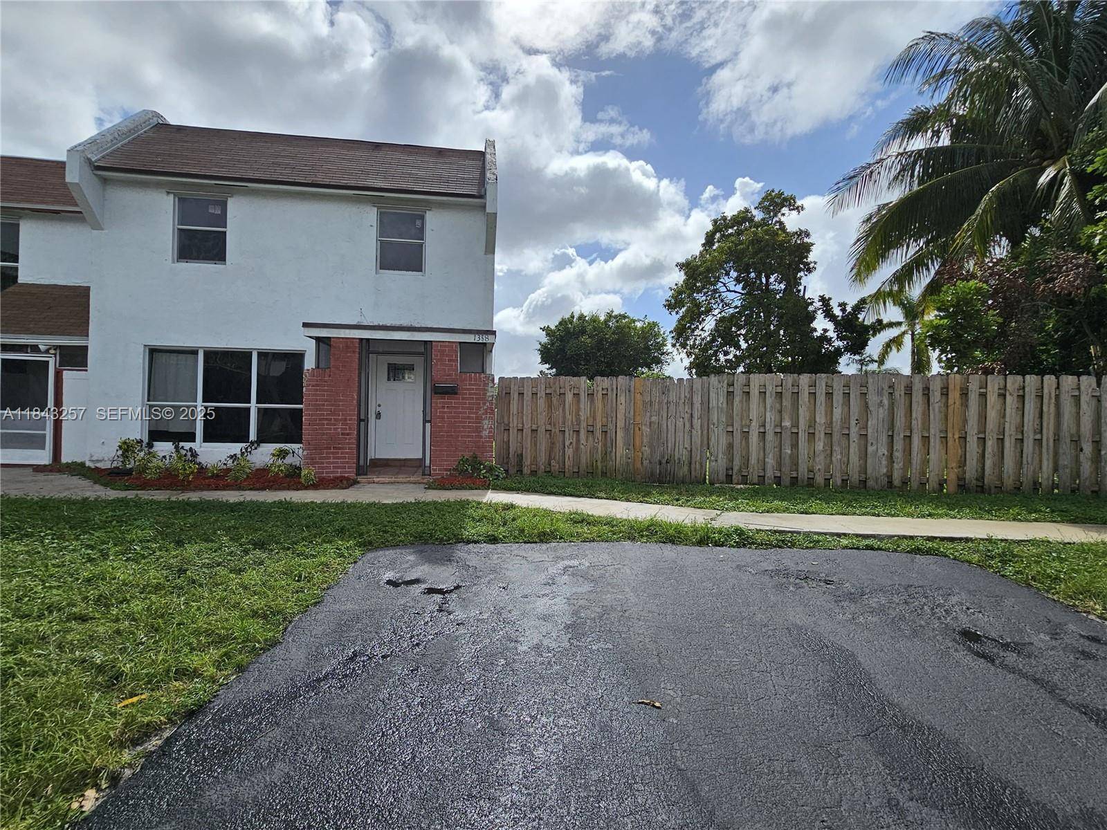 1358 SilveradoNorth Lauderdale - picture