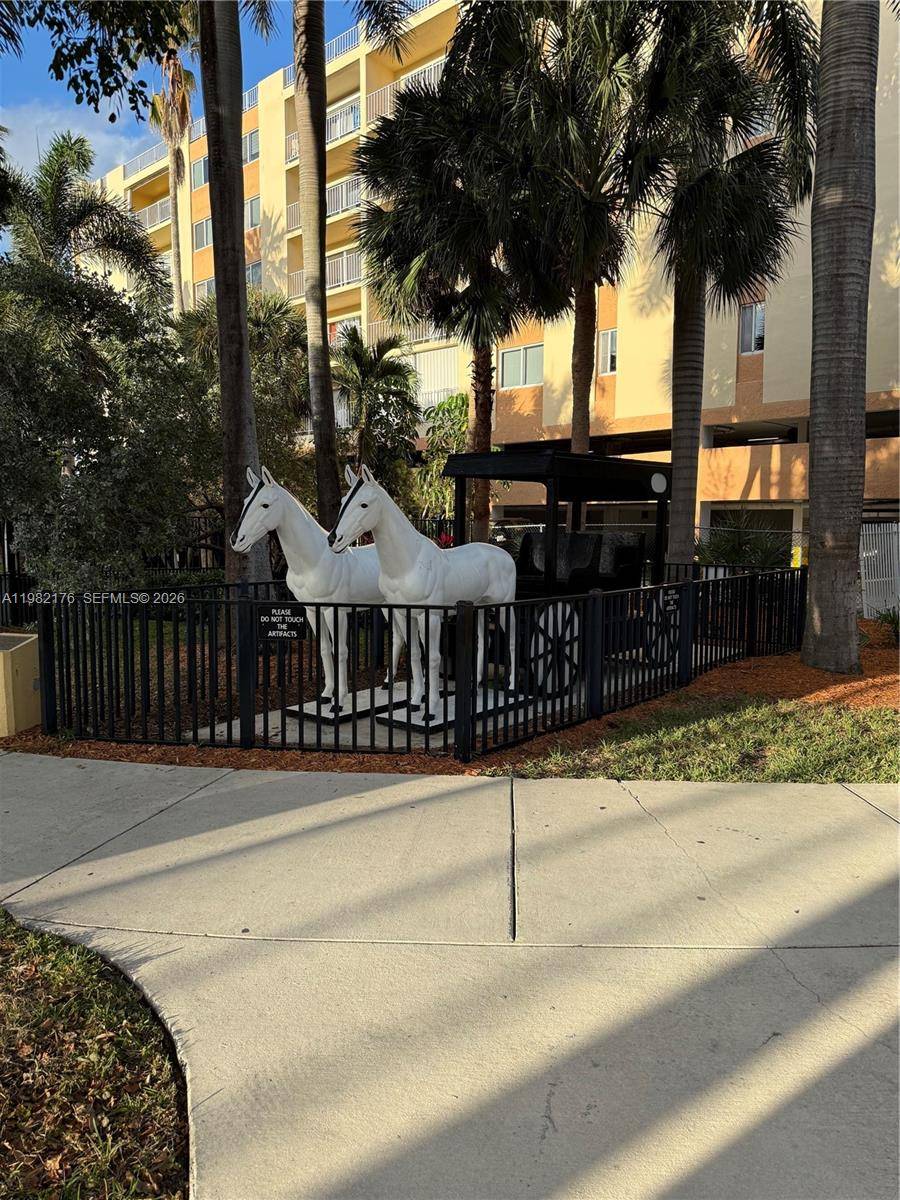 200 178th DrSunny Isles Beach - Condo/Co-Op/Annual,Condo condo unit 605 - picture