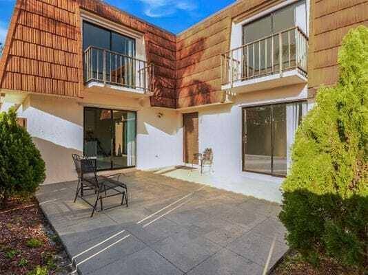 2168 White Pine - Townhouse condo unit D - picture
