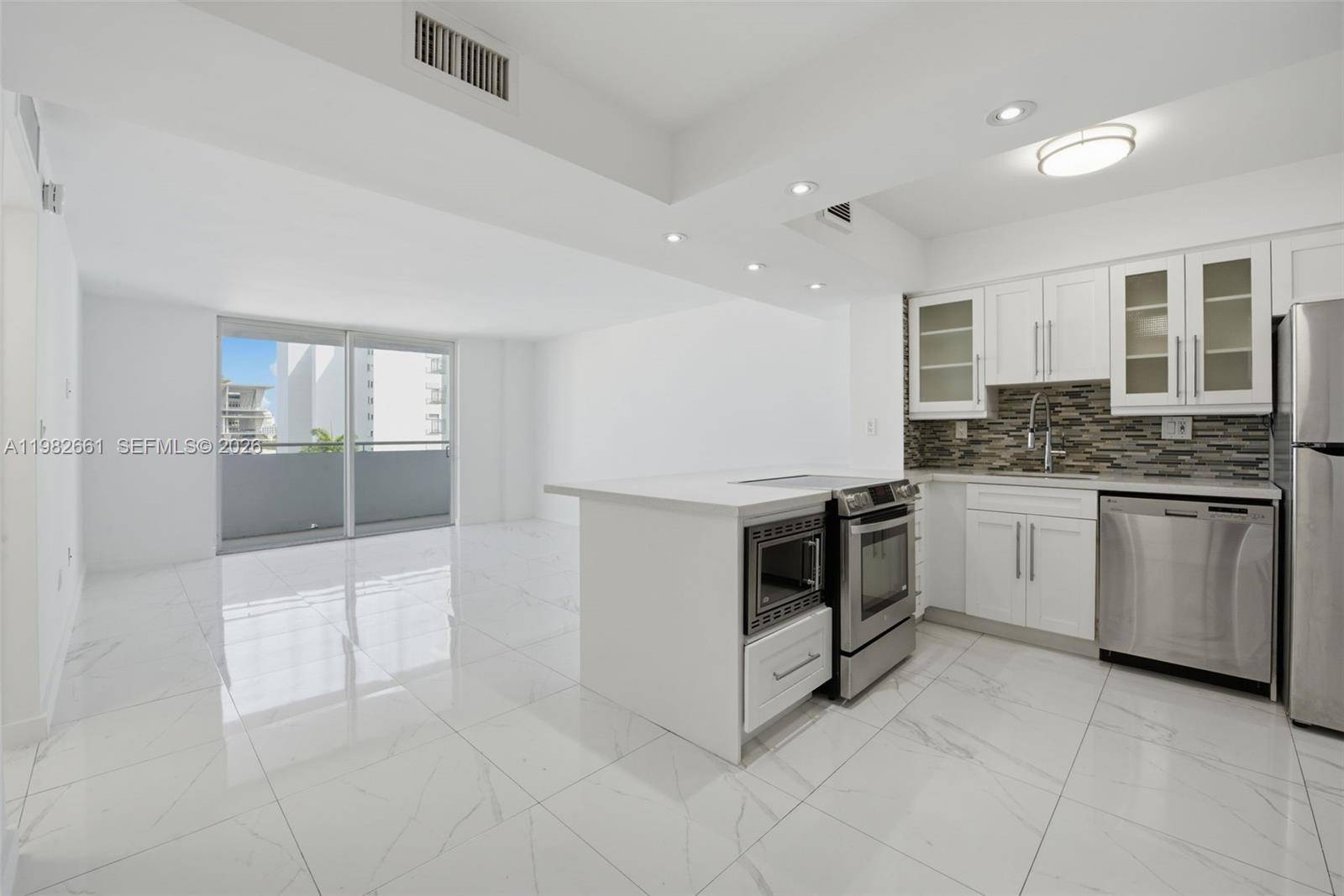1658 Bay RdMiami Beach - Condo 5+ Stories,Condo condo unit 703 - picture