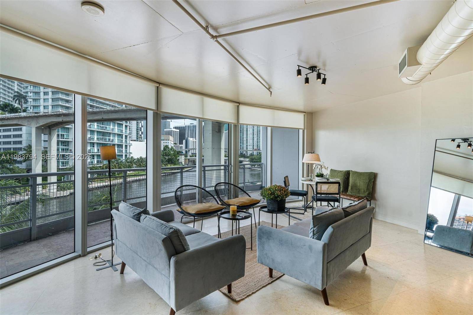690 SW 1st CtMiami - Condo 5+ Stories,Condo condo unit 501 - picture