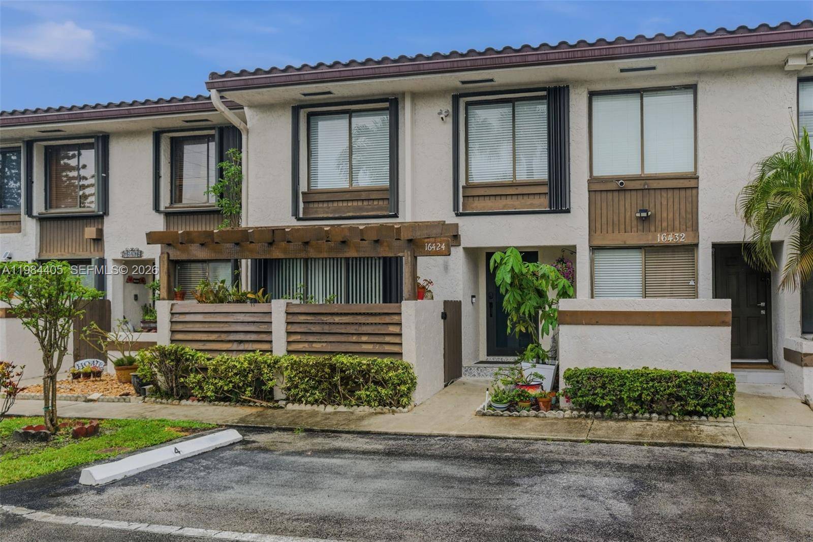 16424 NE 26th AveNorth Miami Beach - Townhouse condo unit 4 - picture
