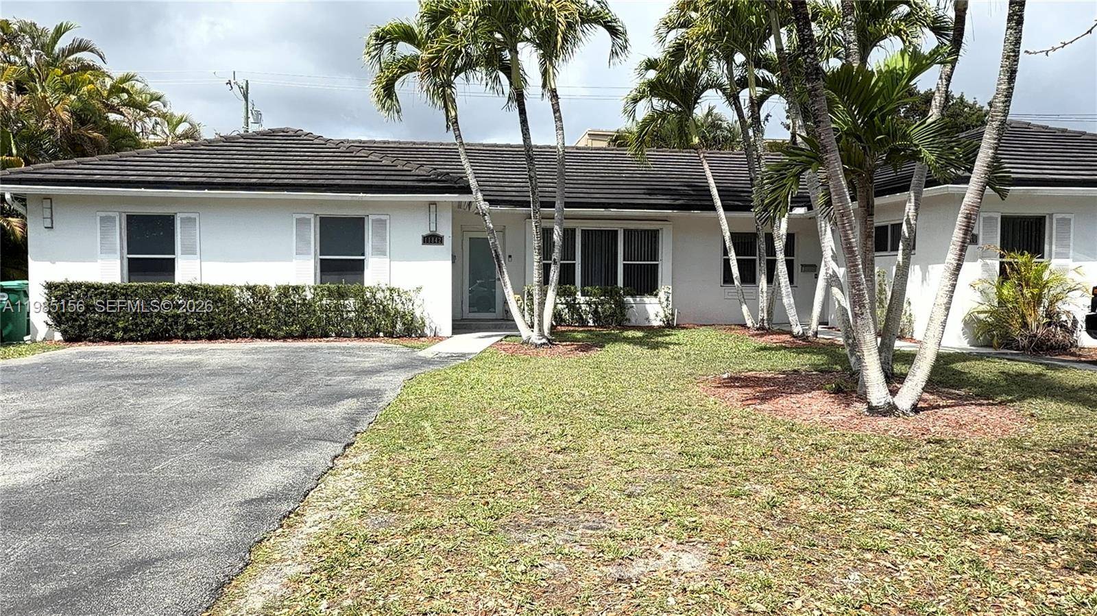 11840 SW 81st RdPinecrest - Duplex/Tri/Quad-Annual,Multi Family condo unit #1 - picture