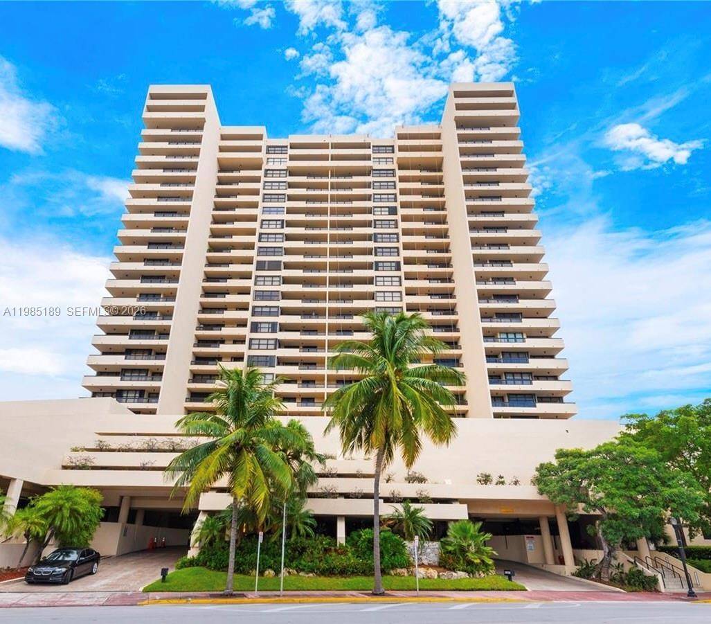 2555 Collins AveMiami Beach - Condo/Co-Op/Annual,Condo condo unit 2002 - picture