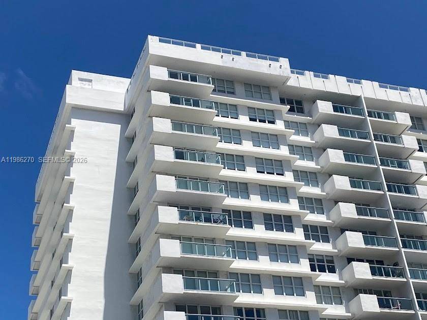 5601 Collins AveMiami Beach - Condo 5+ Stories,Condo condo unit 1524 - picture