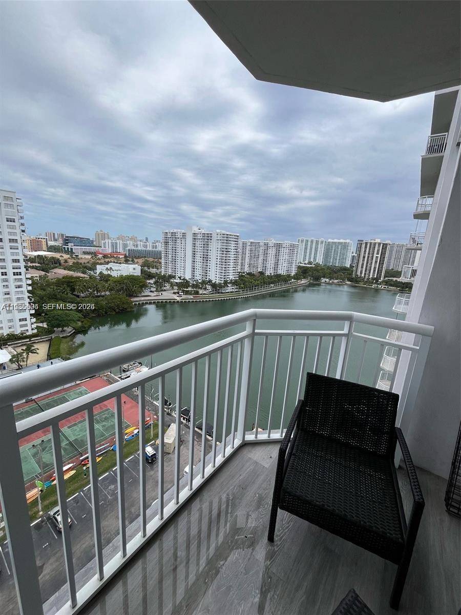 18071 Biscayne BlvdAventura - Condo 5+ Stories,Condo condo unit 1702 - picture