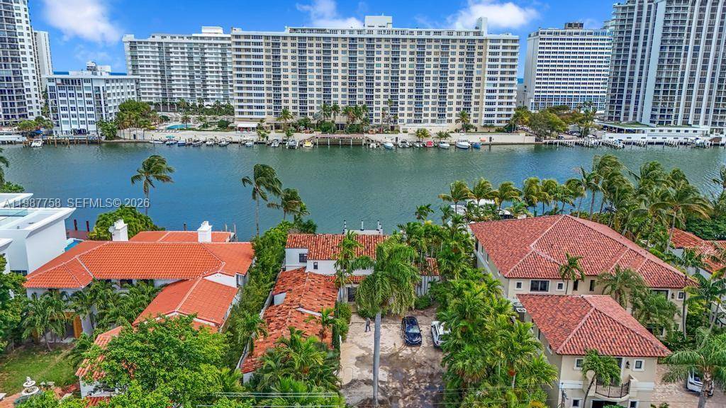 5661 Pine Tree DrMiami Beach - picture