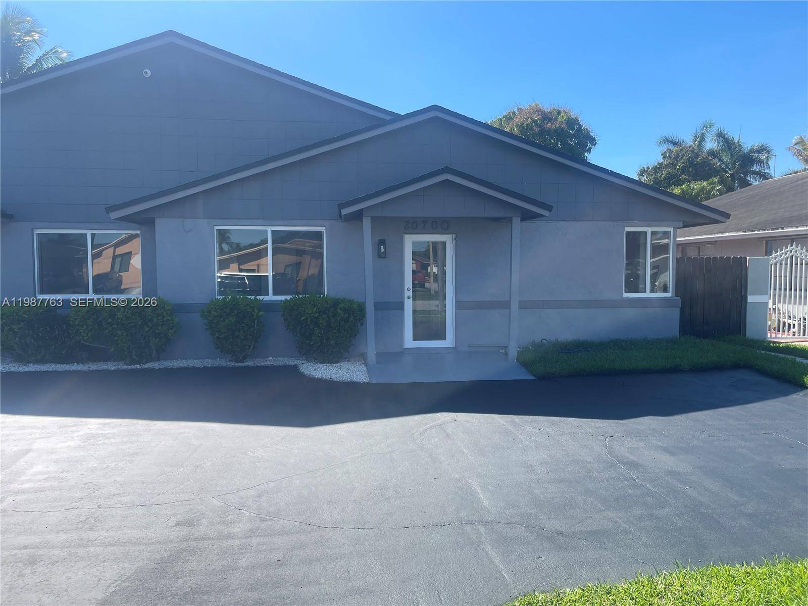 20700 SW 122nd AveMiami - picture
