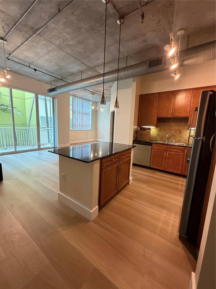 2001 Biscayne BlvdMiami - Condo/Co-Op/Annual,Condo condo unit 2217 - picture