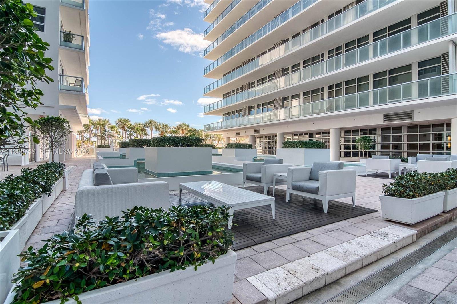 3737 Collins AveMiami Beach - Condo/Co-Op/Annual,Condo condo unit S-203 - picture