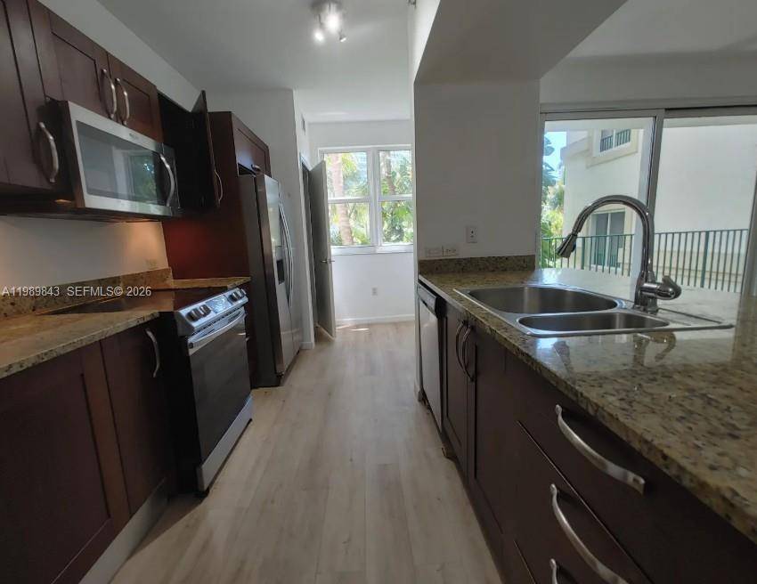 20000 E Country Club DrAventura - Condo 5+ Stories,Condo condo unit 201 - picture