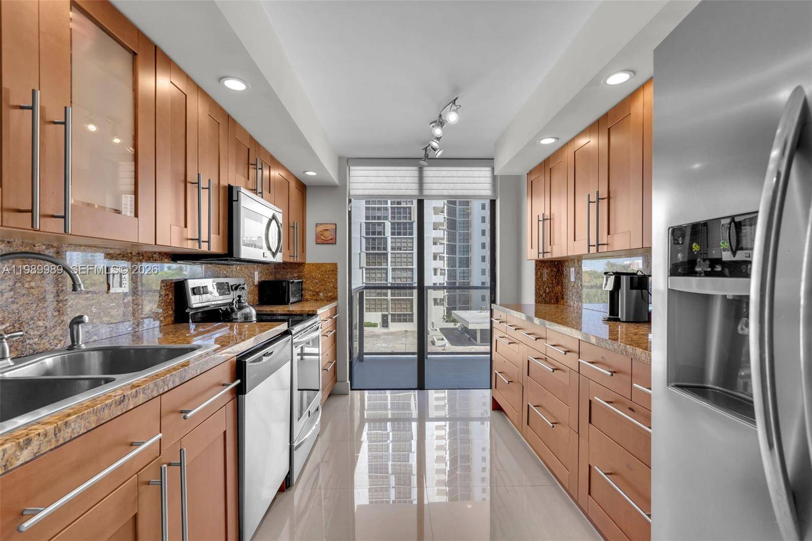 18151 NE 31st CtAventura - Condo 5+ Stories,Condo condo unit 602 - picture