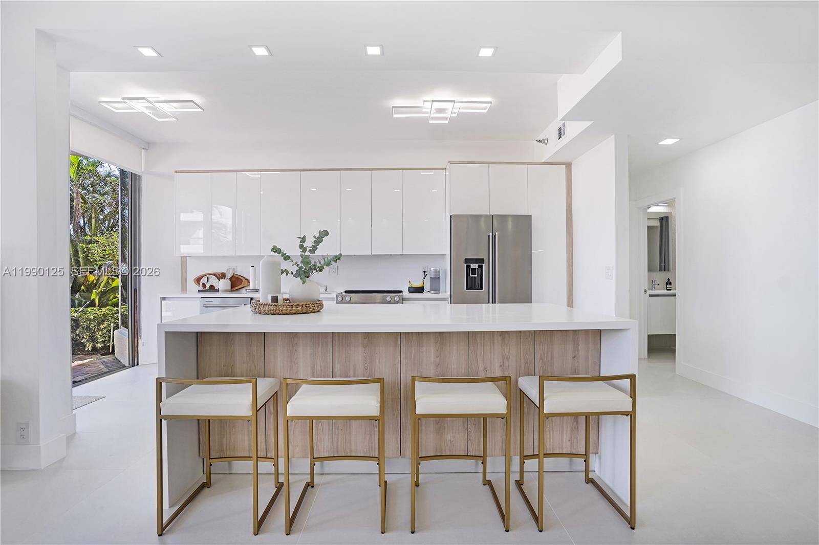 19101 NE 36th CtAventura - Condo/Co-Op/Seasonal,Condo condo unit 111 - picture