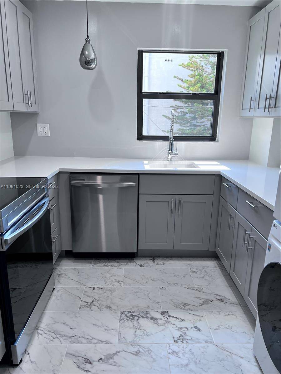 1617 Jefferson AveMiami Beach - Condo 5+ Stories,Condo condo unit 204 - picture