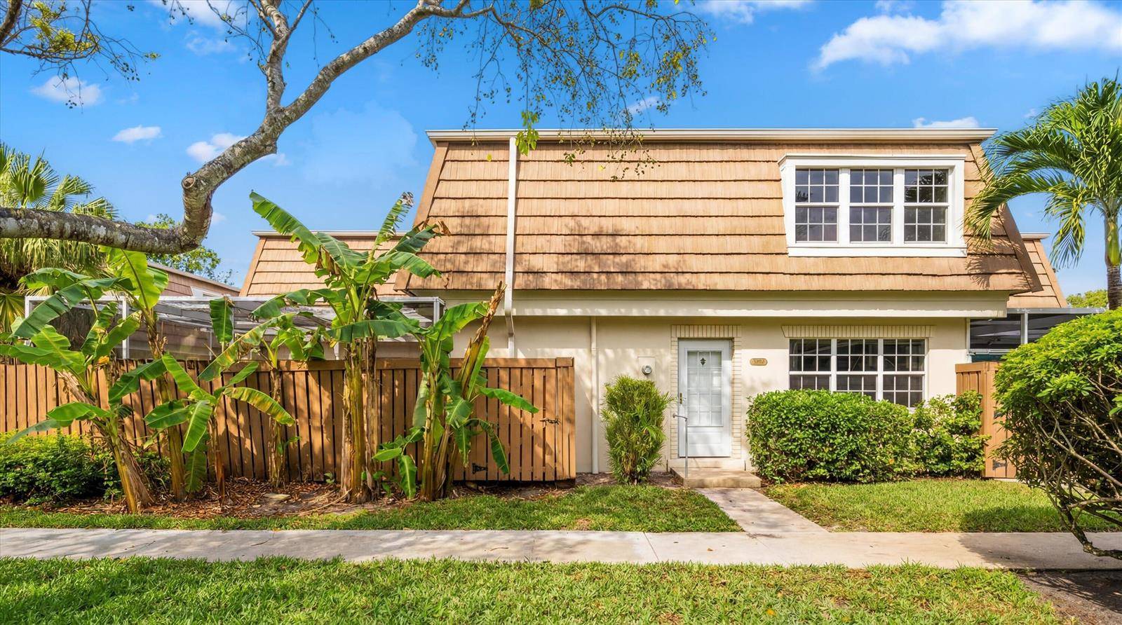 4348 HazelPalm Beach Gardens - Townhouse condo unit B - picture