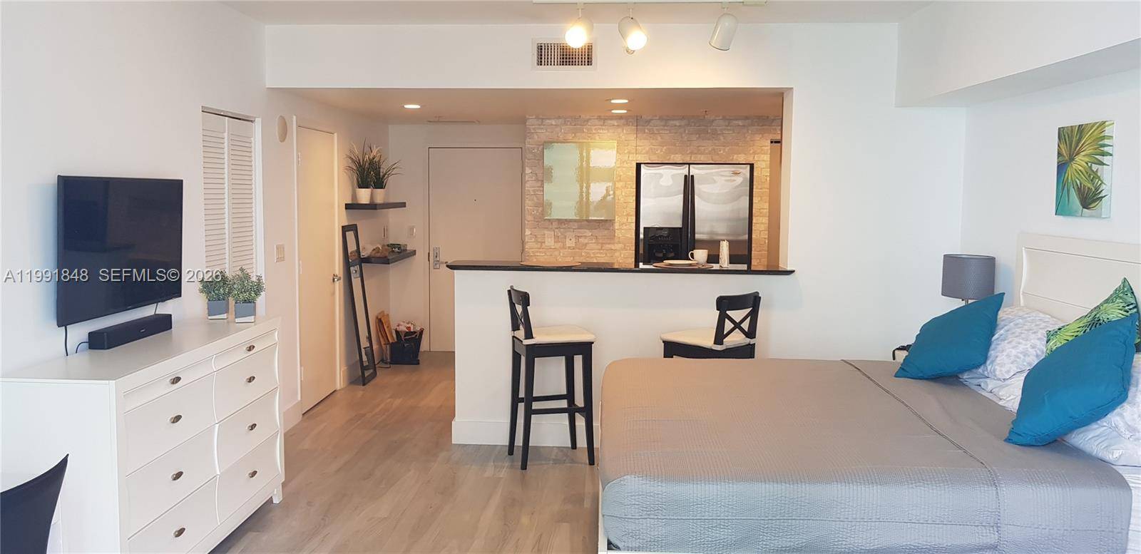 335 S Biscayne BlvdMiami - Condo 5+ Stories,Condo condo unit 1706 - picture