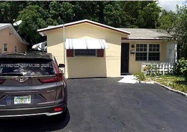 5705 NW 14th StLauderhill - picture