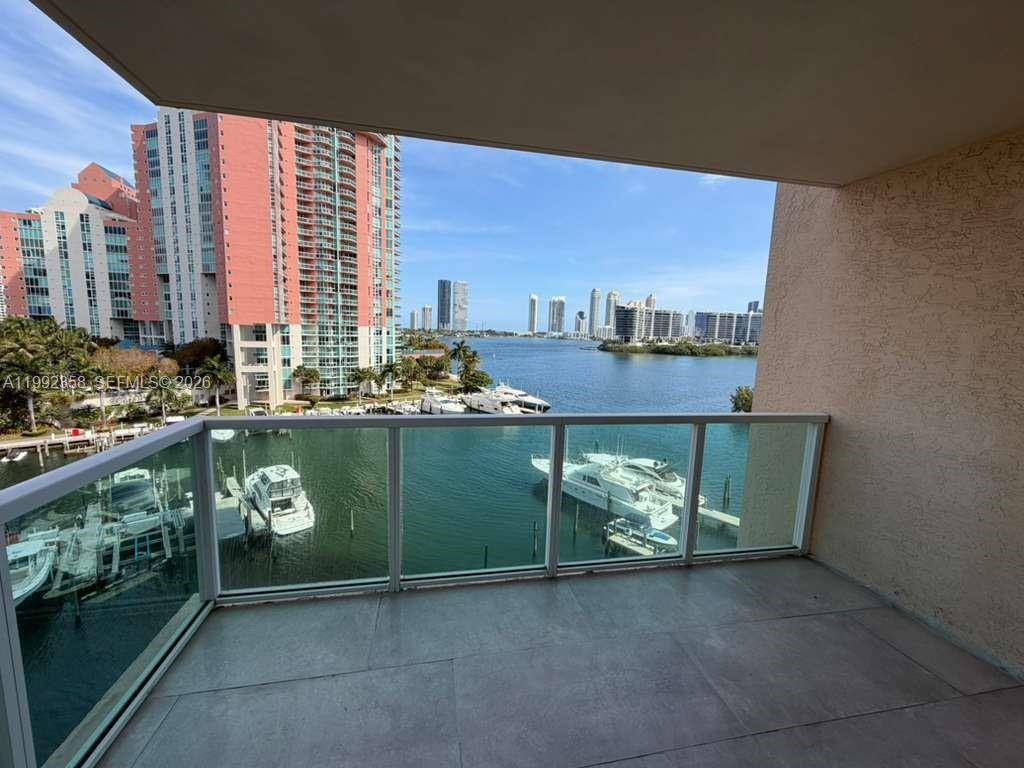 3330 NE 190th StAventura - Single Family-Seasonal,Condo condo unit 710 - picture