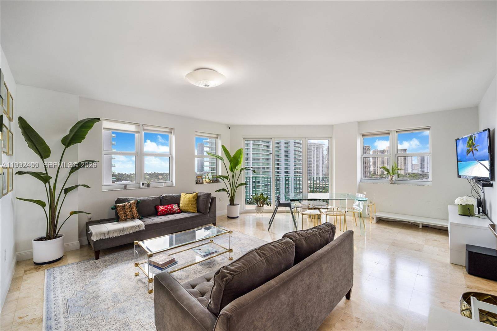 20000 E Country Club DrAventura - Condo/Co-Op/Annual,Condo condo unit 1211 - picture