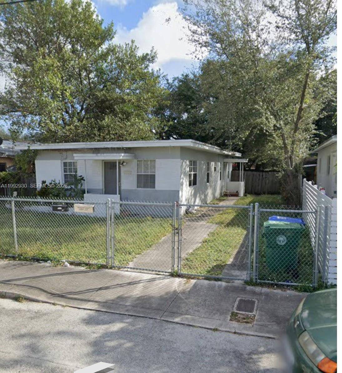 5731 - 5733 NW 6th AveMiami - picture